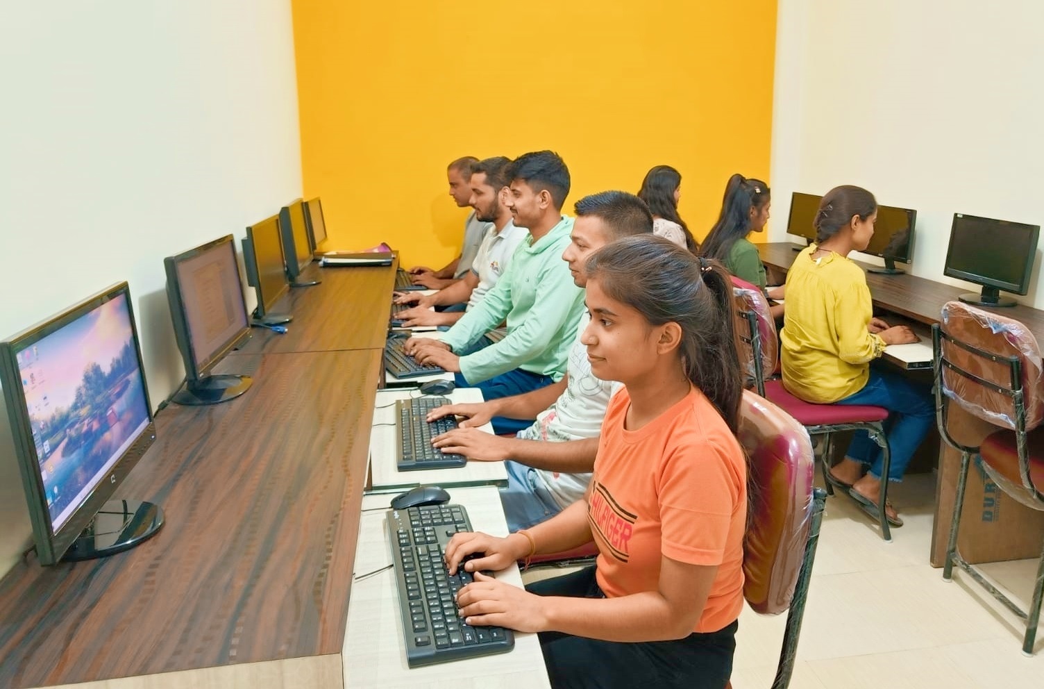 Best-Top-Computer-Training-Course-Classes-Institute-in-Jamshedpur-ghatsila-chakradharpur-dhalbhumgarh